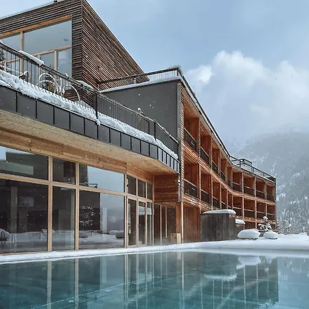 Hotel Kronthaler - Adults Only 4*